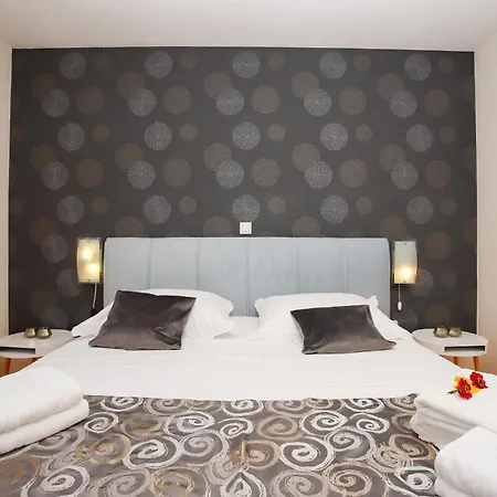 Plaza Апартаменты