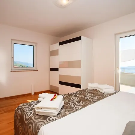 Plaza Apartment